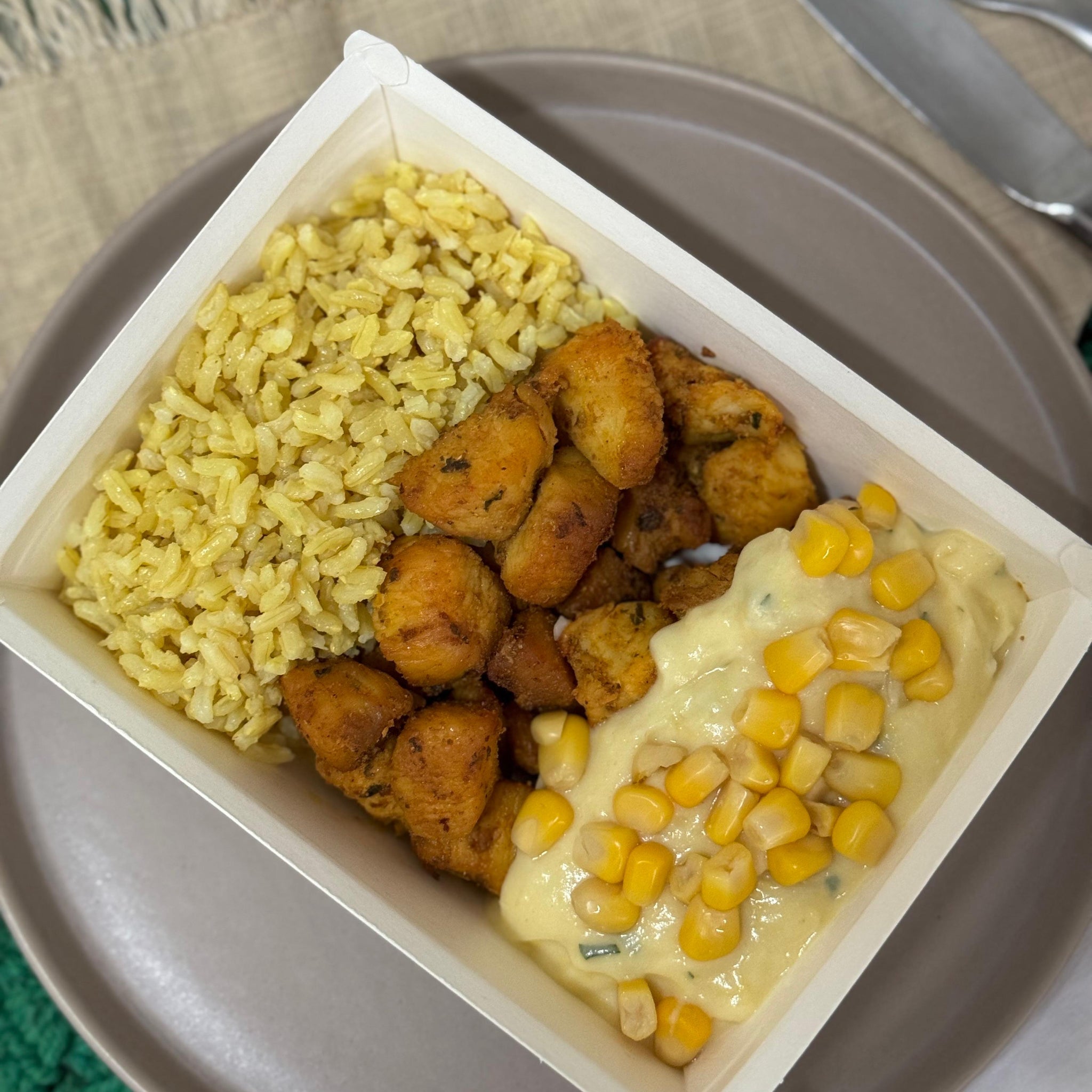 Frango em Cubinhos Grelhados + Arroz + Creme de Milho