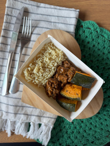 Patinho em Tiras ao Molho Madeira + Arroz + Abóbora Cabotia Assada